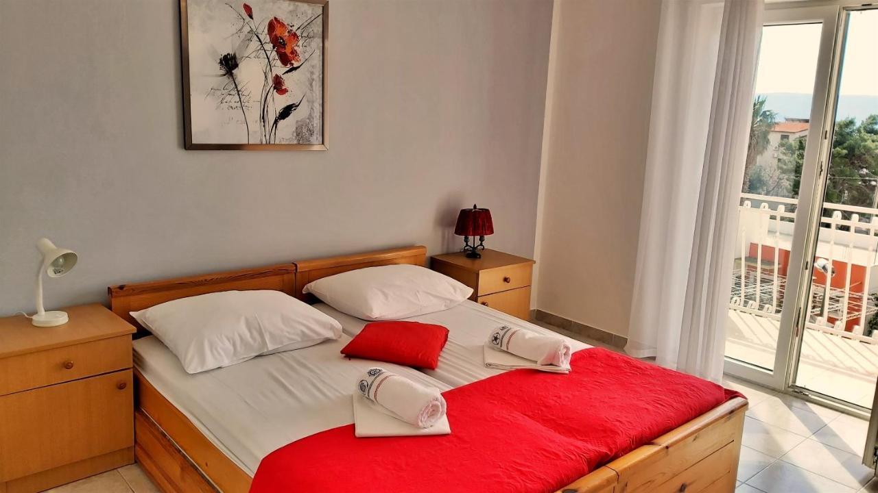Apartments Mandalinic Omiš Eksteriør bilde