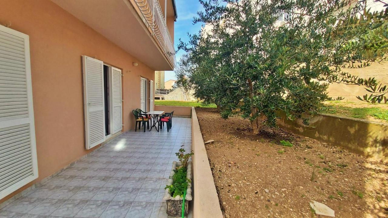 Apartments Mandalinic Omiš Eksteriør bilde