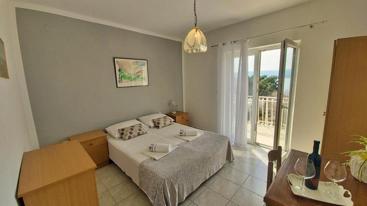 Apartments Mandalinic Omiš Eksteriør bilde