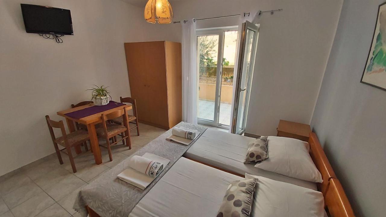 Apartments Mandalinic Omiš Eksteriør bilde