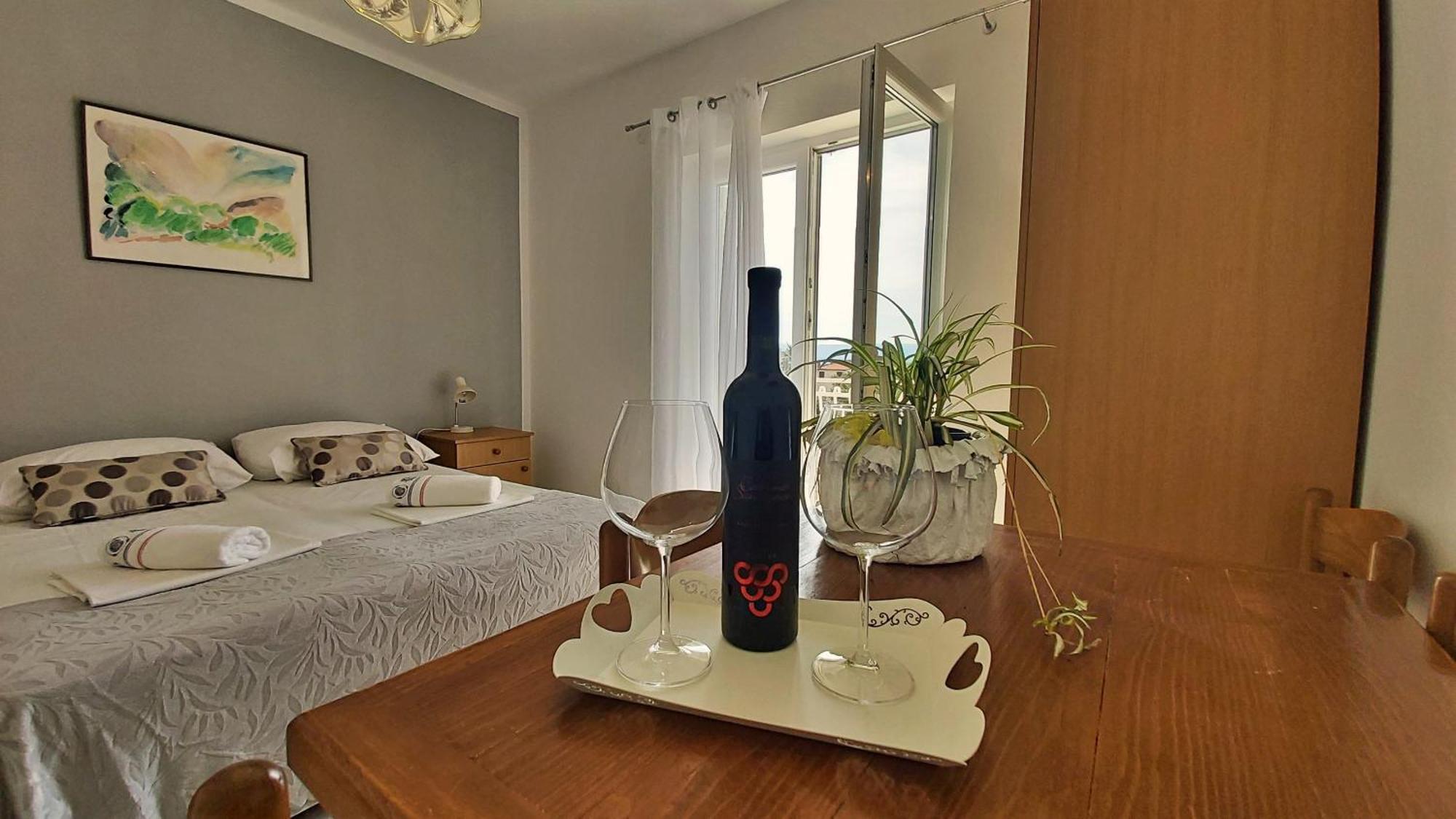 Apartments Mandalinic Omiš Eksteriør bilde